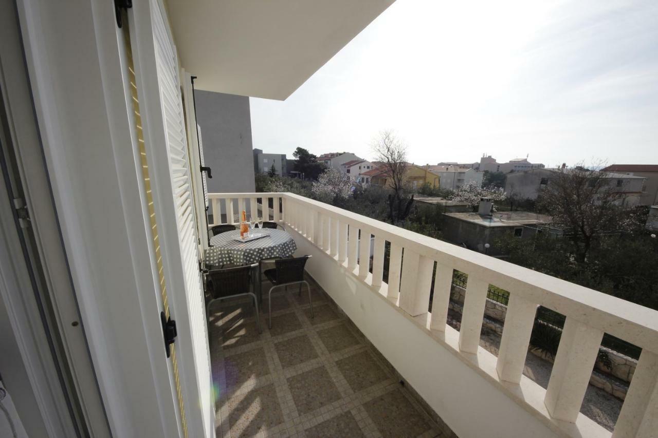 Apartmani Znaor Baška Voda Esterno foto