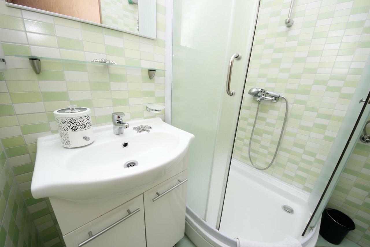 Apartmani Znaor Baška Voda Esterno foto