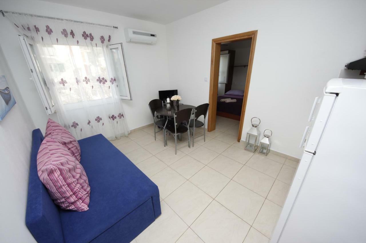 Apartmani Znaor Baška Voda Esterno foto